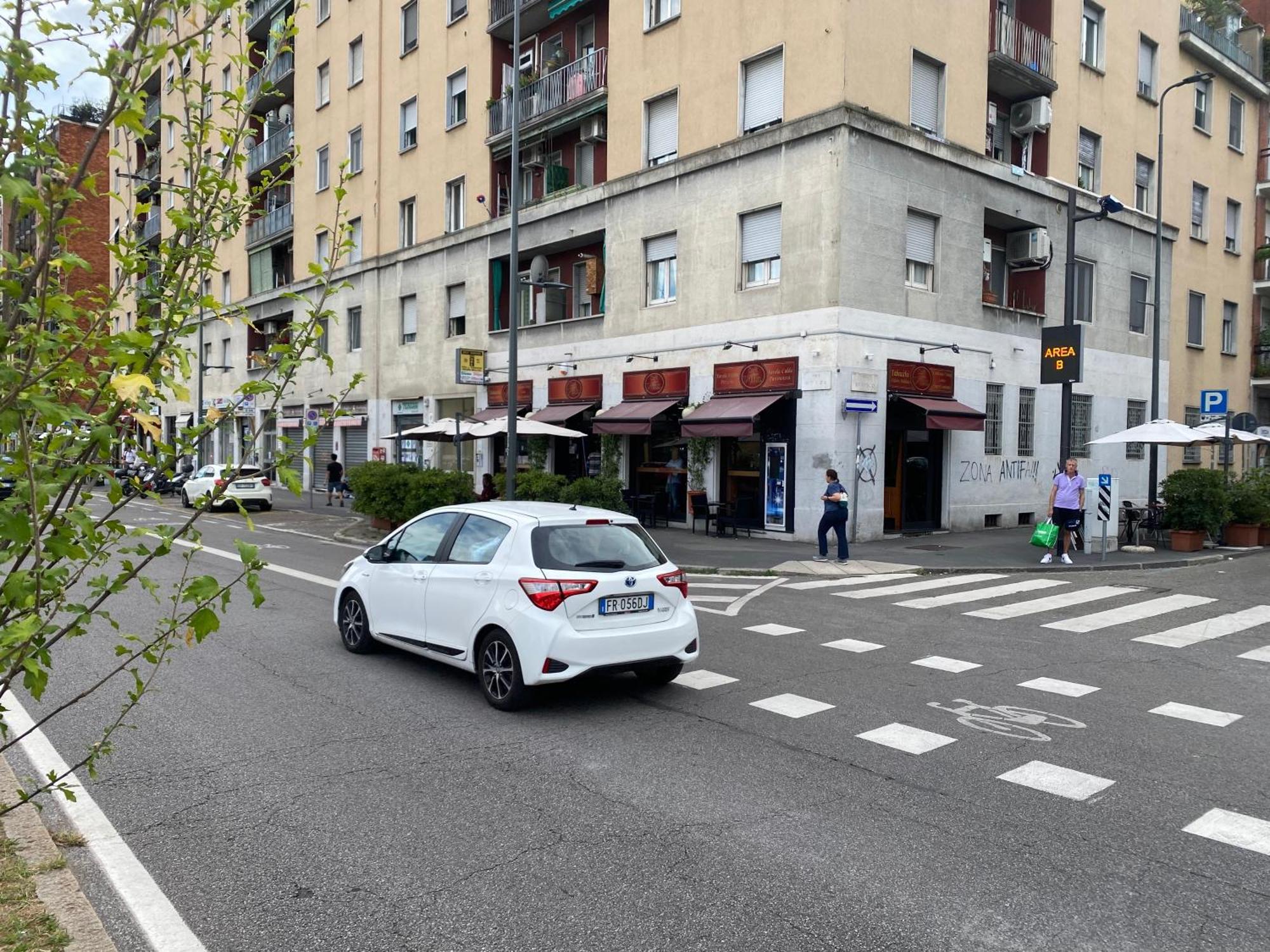 Bnb Milano Dipinta Di Blu Eksteriør billede